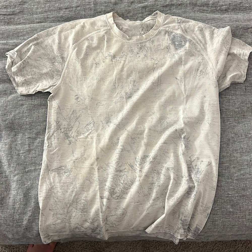 Lululemon mens metal vent tech M